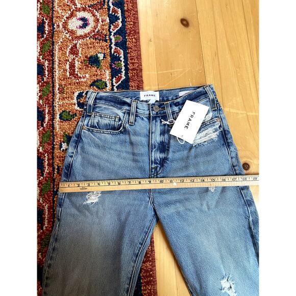 FRAME Jeans Le Jane Distressed - Picture 10 of 13